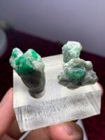 77.20ct Swat Emerald Specimen Lot – Natural Uncut Crystals (28x15x12mm Avg.) - Image 4