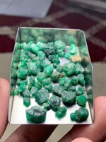 Distinctive 56.80ct Swat Emerald Rough Lot - Image 11