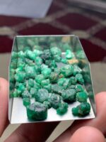 Distinctive 56.80ct Swat Emerald Rough Lot - Image 3