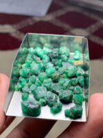 Distinctive 56.80ct Swat Emerald Rough Lot - Image 6