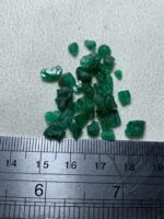 Unique Elegance in Size: 19.90 Carat Emerald Rough Lot from Swat Valley - Image 10
