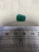 Elegant 4.01 Carat Swat Emerald Crystal: Compact Beauty with Natural Charm - Image 4
