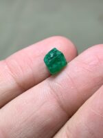 2.75 ct Swat Emerald Crystal — The Mountain Green of Exceptional Depth - Image 5