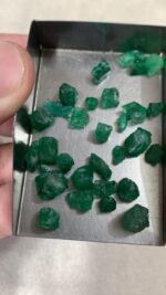 30 Carat Swat Emerald Rough Lot – Dimensions 9.45 × 7.70 × 4.78 mm - Image 2