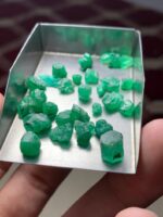 30 Carat Swat Emerald Rough Lot – Dimensions 9.45 × 7.70 × 4.78 mm - Image 7