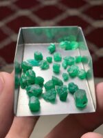 30 Carat Swat Emerald Rough Lot – Dimensions 9.45 × 7.70 × 4.78 mm - Image 8
