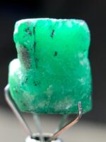 10.67ct Swat Emerald Crystal: A Rare Natural Marvel (10x11x10mm) - Image 5