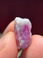 The 10.30 ct Afghan Ruby Specimen: A Gemstone of Timeless Beauty - Image 7
