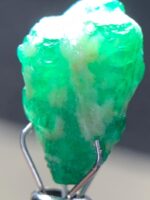 Natural Swat Emerald Crystal 7.05ct – 14×9×8mm – Untreated Vivid Green Rough Gemstone - Image 5