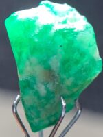 Natural Swat Emerald Crystal 7.05ct – 14×9×8mm – Untreated Vivid Green Rough Gemstone - Image 6