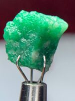5.97ct Swat Emerald Crystal: A Vivid Green Treasure from Pakistan’s Gem Valley - Image 5