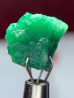 5.97ct Swat Emerald Crystal: A Vivid Green Treasure from Pakistan’s Gem Valley - Image 10
