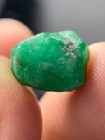 8.03ct Swat Emerald Crystal: Natural Untreated Gemstone - Image 2