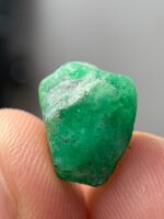 8.03ct Swat Emerald Crystal: Natural Untreated Gemstone - Image 3