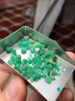 A New Gem Discovery: 29ct Panjshir Emerald Rough Lot - Image 11