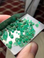 A New Gem Discovery: 29ct Panjshir Emerald Rough Lot - Image 3
