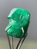 3.435ct Swat Emerald Crystal – Natural Green Beauty in 10.62 x 7.87 x 5.64mm Form - Image 5