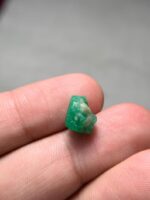 Stunning 3.75ct Swat Emerald Crystal with Strong Hexagonal Form - Image 3