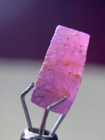 3.945ct African Ruby Crystal: Elegance in Natural Form - Image 4