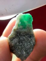 36.25 ct Emerald Specimen from Swat Valley (31.39 × 18.84 × 9.70 mm): A Crystal of Pure Elegance - Image 5