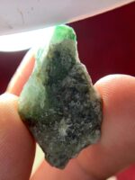 36.25 ct Emerald Specimen from Swat Valley (31.39 × 18.84 × 9.70 mm): A Crystal of Pure Elegance - Image 7