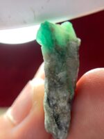 36.25 ct Emerald Specimen from Swat Valley (31.39 × 18.84 × 9.70 mm): A Crystal of Pure Elegance - Image 9