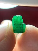 Natural Brilliance in Every Facet: 2.52ct Emerald Crystal from Swat Valley - Image 9