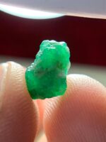 Natural Brilliance in Every Facet: 2.52ct Emerald Crystal from Swat Valley - Image 10