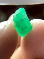 2.89 Carat Emerald Crystal from Swat: A Vibrant Natural Gem - Image 5