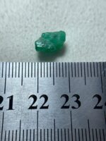 2.89 Carat Emerald Crystal from Swat: A Vibrant Natural Gem - Image 8