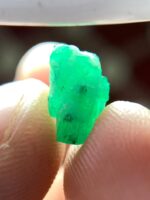 2.89 Carat Emerald Crystal from Swat: A Vibrant Natural Gem - Image 10