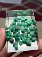 Exquisite 52.18ct Swat Emerald Rough Lot - Image 3