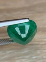 GIA Certified 8.81 ct Emerald from Zambia - Image 5