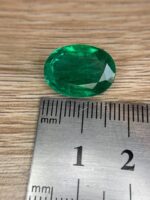 AIG Certified 9.10 ct Minor Oil Emerald from Zambia - Image 8
