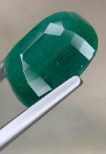 AIG Certified Minor Oil 12.59 CT Emerald from Zambia - Image 17