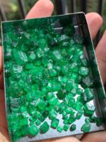 Facet Grade Rough 128 ct Emerald - Vivid Green - from Swat, Pakistan - Image 5