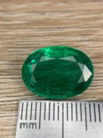 AIG Certified 9.10 ct Minor Oil Emerald from Zambia - Image 10