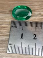 AIG Certified 9.10 ct Minor Oil Emerald from Zambia - Image 9