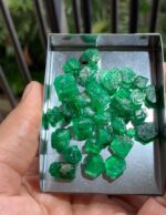 130 ct Vivid Green Rough Emerald from Swat, Pakistan - Image 6