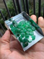 130 ct Vivid Green Rough Emerald from Swat, Pakistan - Image 10