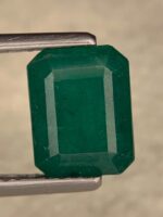 2.92 Carat Emerald – Elegant Emerald Cut Faceted Gemstone - Image 5