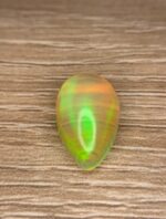 Beautiful 6.08 CT white Opal from Ethiopia - Image 3