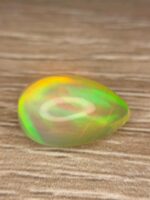 Beautiful 6.08 CT white Opal from Ethiopia - Image 4