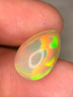 Beautiful 6.08 CT white Opal from Ethiopia - Image 5
