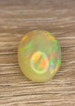 Good Fire 5.87 CT white Opal from Ethiopia - Image 3