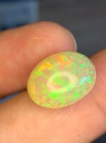 Good Fire 5.87 CT white Opal from Ethiopia - Image 6