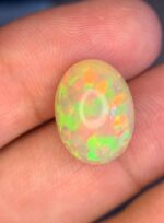 Good Fire 5.87 CT white Opal from Ethiopia - Image 9