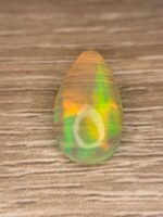 Beautiful 7.10 CT white Opal from Ethiopia - Image 4