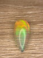 Beautiful 7.10 CT white Opal from Ethiopia - Image 6
