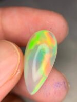 Beautiful 7.10 CT white Opal from Ethiopia - Image 9